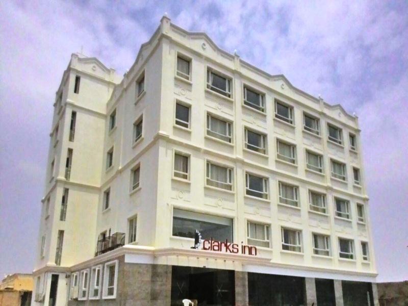 Grand Clarks Inn Бадамі Екстер'єр фото
